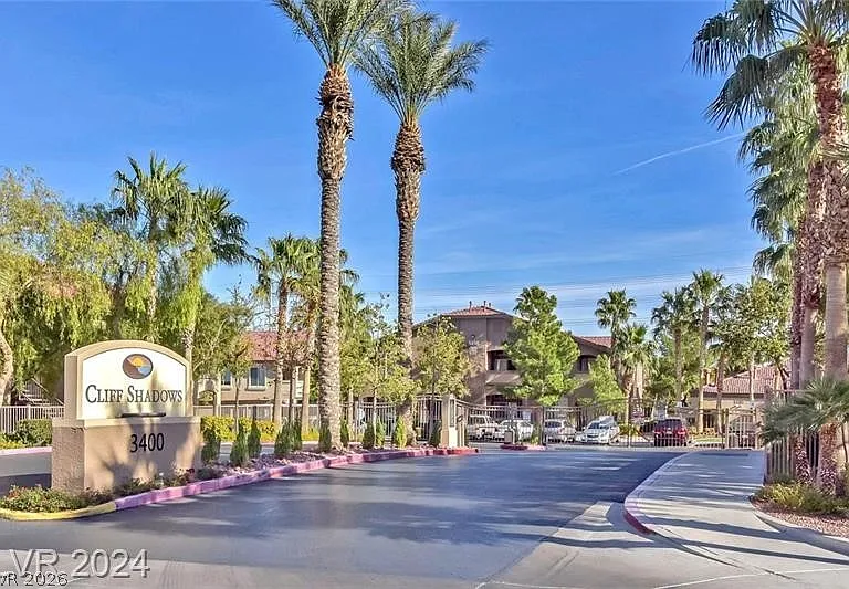 3540 Cactus Shadow St #204 — Photo 26