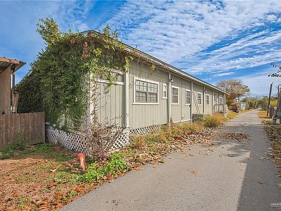 3rd image of 8810 Lago Vista Dr