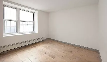 Rented by R New York