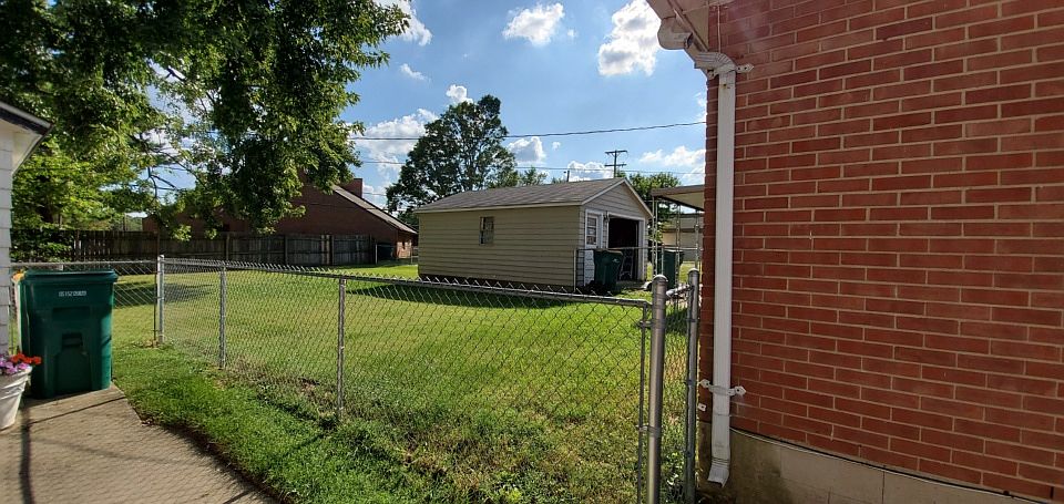 2nd image of 1618 Willamet Rd