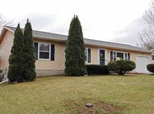 206 Holman Rd, Deerfield, WI 53531