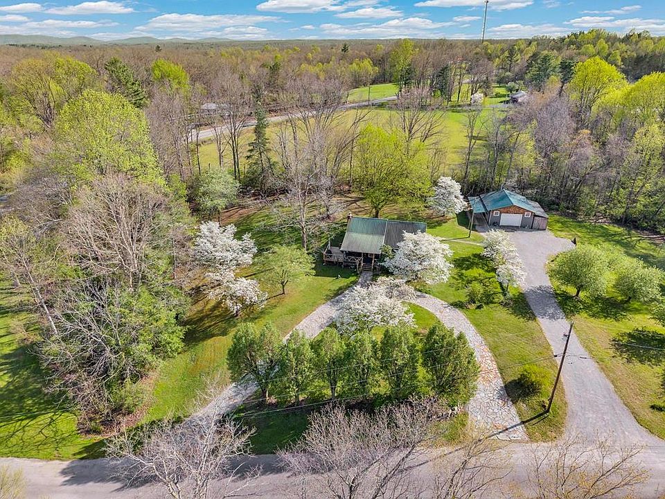 1st image of 31 Wayfarer Ln