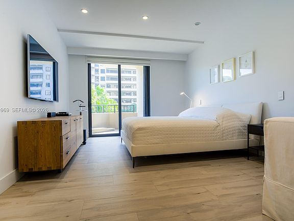 3rd image of 251 Crandon Blvd APT 234
