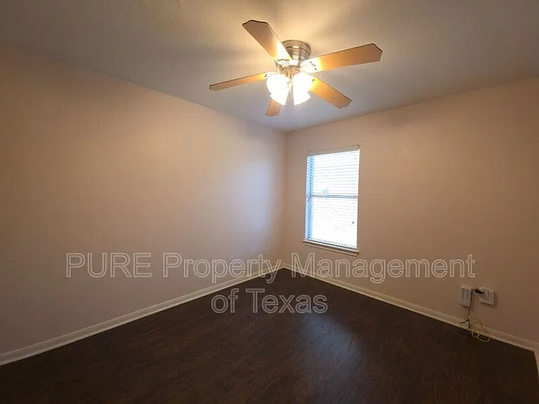 18401 Hees Ln — Photo 44
