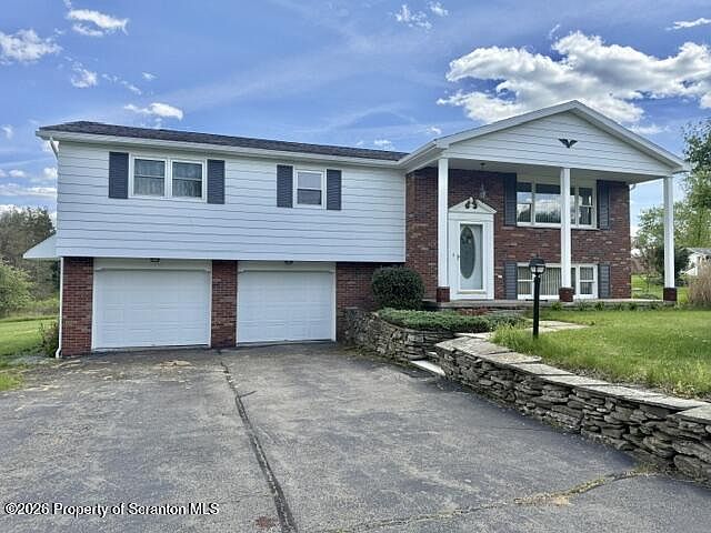1st image of 1376 Fairview Rd