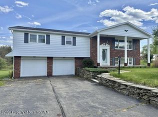 1376 Fairview Rd, Clarks Summit, PA 18411