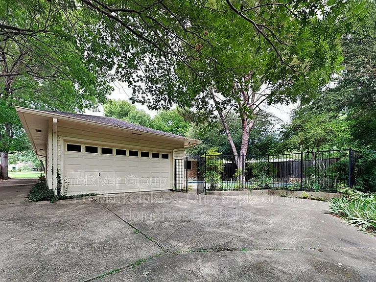 1216 Glen Cove Dr — Photo 25