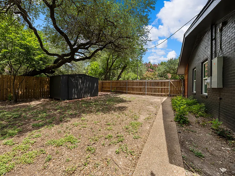 52055 Lockwood Dr — Photo 42