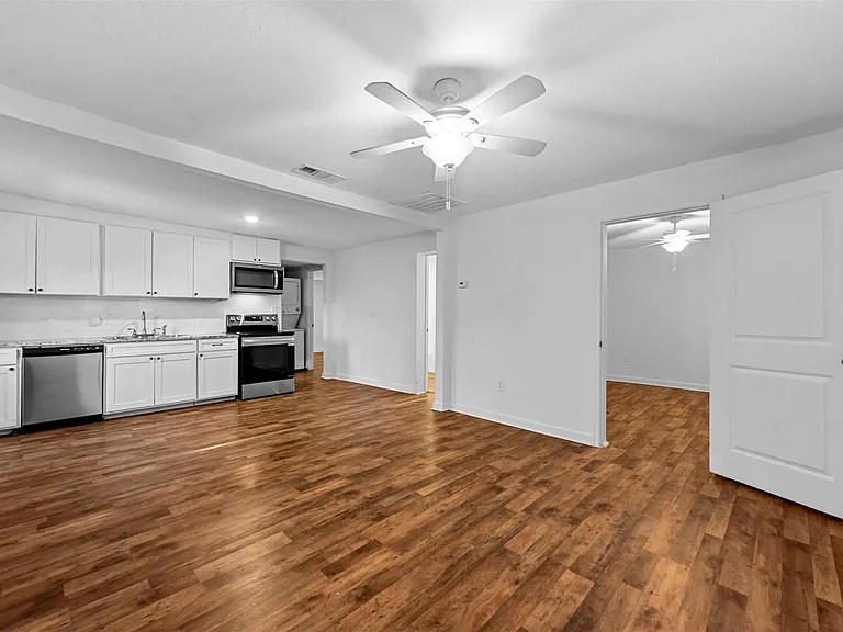 105 Short St — Photo 6
