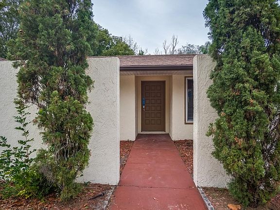 4th image of 1004 Sheffield Ct