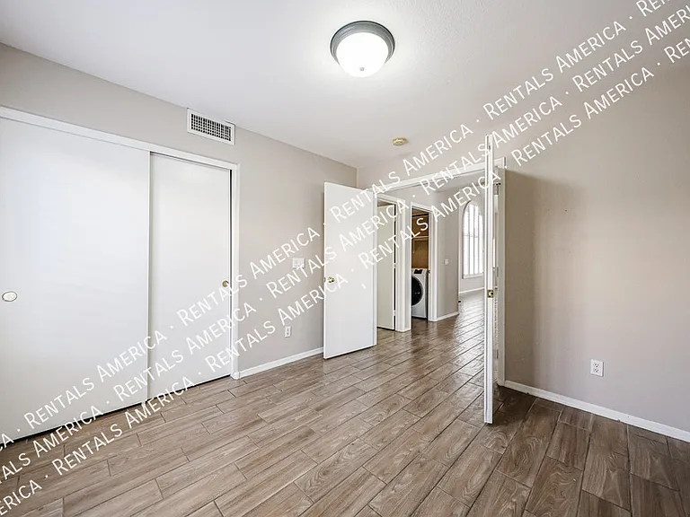 4616 E Summerhaven Dr — Photo 27