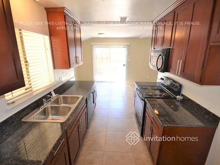 5437 Burr Oak Way — Photo 4