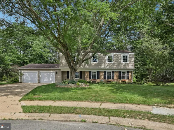 2120 Duchy Ct, Waldorf, MD 20602