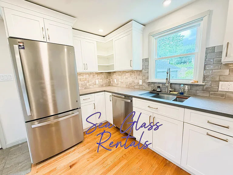 Riverview Dr — Photo 3