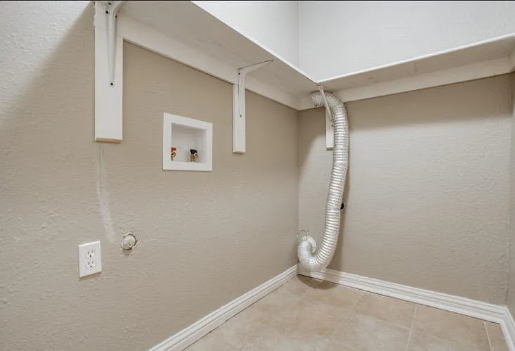 3401 Sidney Dr — Photo 21