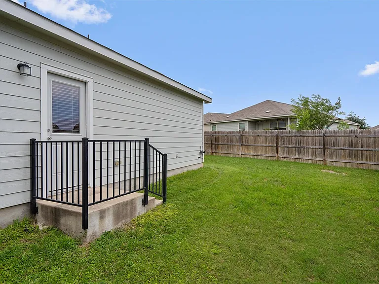 791 Circle Way — Photo 33