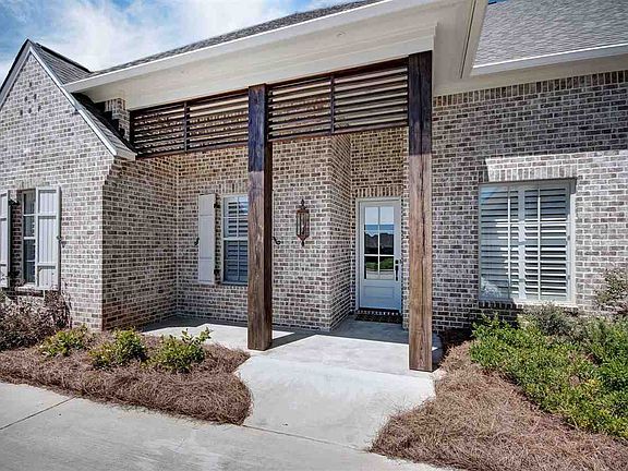 3rd image of 114 Saint Charles Dr