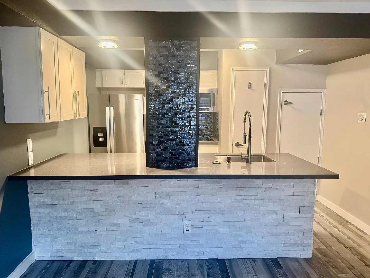 1 bed, 1.0 bath, 624 sqft, $1,250 — Photo 4