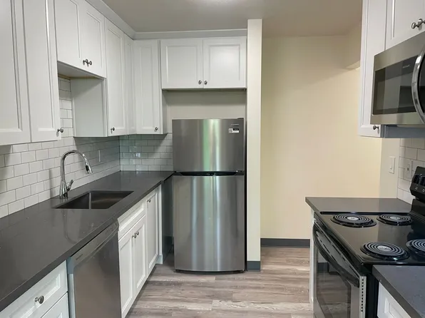 ne15th Ivy Crt , 1815 NE 15th Ave APT D, Portland, OR 97212