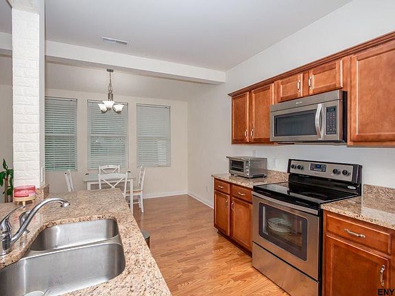 2nd image of 167 Masten Ave