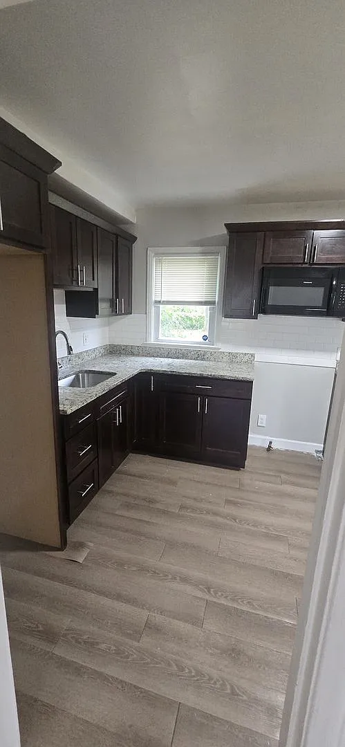 Charming 2-Bedroom Ranch Home with Basement Detroit, MI — Photo 4