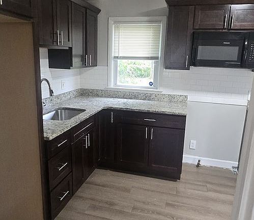 5th image of 27065 Princeton St