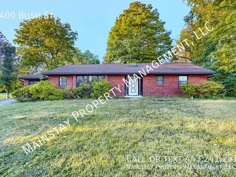 5400 Bush St — Photo 2