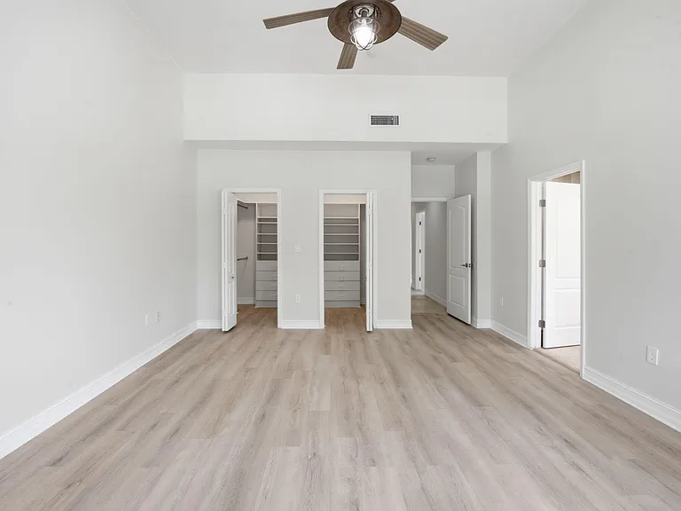 18385 NE 30th Pl #18385 — Photo 27