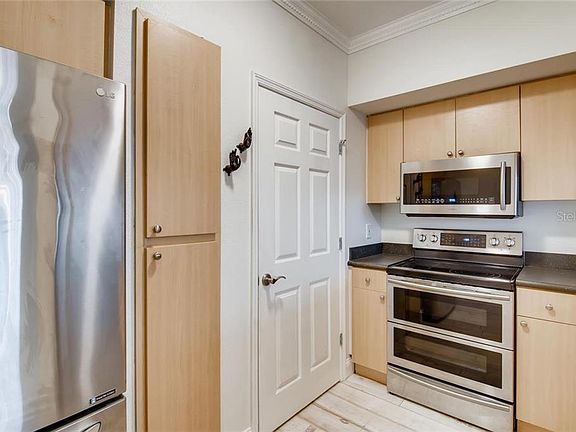 5th image of 322 E Central Blvd Unit 1811