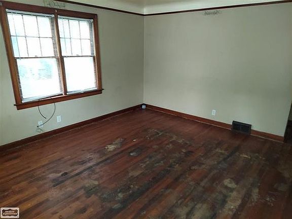 5th image of 47140 North Ave