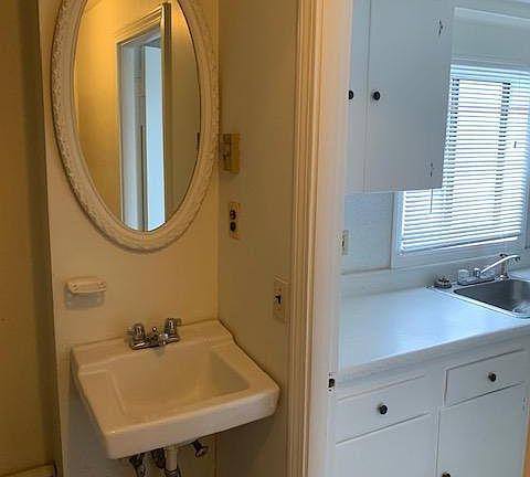 3rd image of 30 Washington Ave APT 7