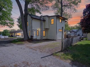 1651 Tennis Ct, Pleasant Lake, MI 49272