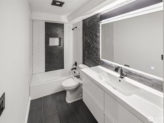 5th image of 33020 10th Avenue SW #E-103