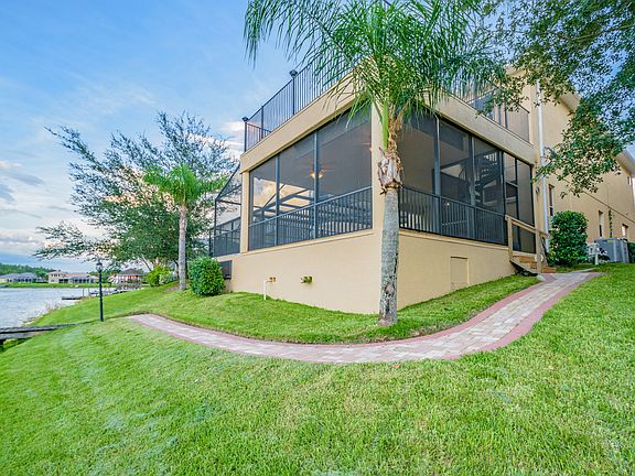 5th image of 17937 Bahama Isle Cir