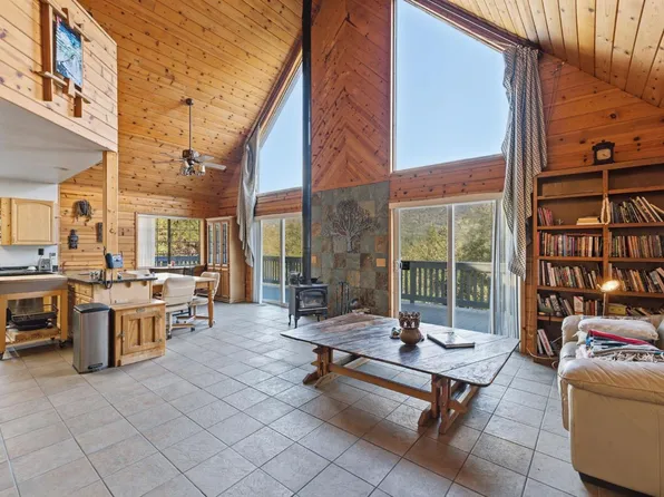 2471 Kokanee Dr, Mariposa, CA 95338