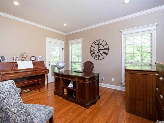 5th image of 2918 Woodsgate Dr