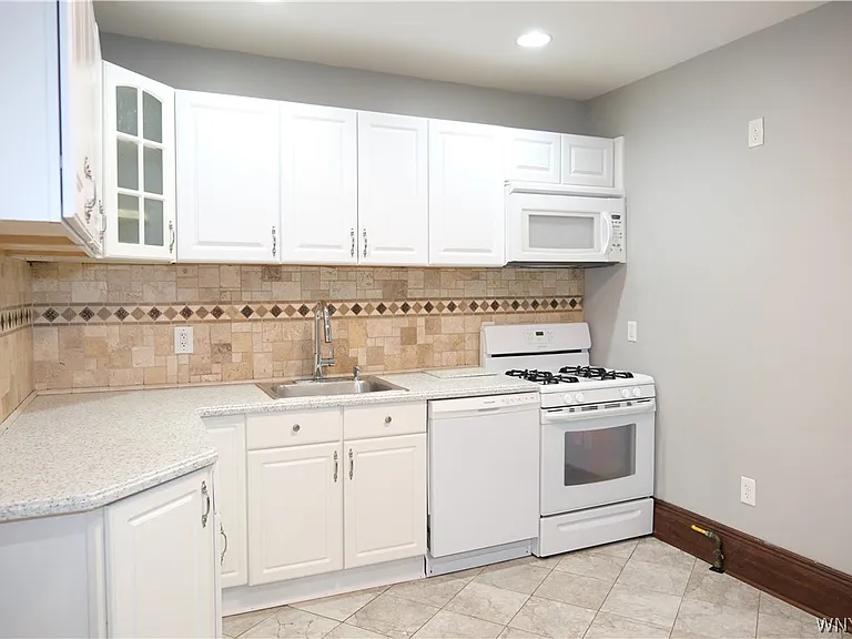 88 W Utica St #1 — Photo 17