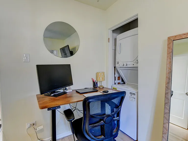 1427 N Jasmine St — Photo 17