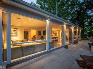 300 Toll Dr, Southampton, PA 18966