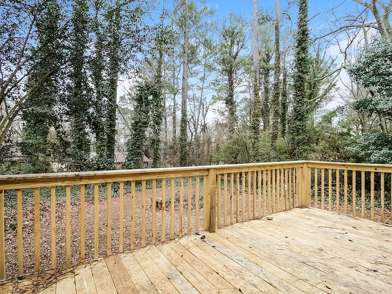 479 Clara Dr — Photo 16
