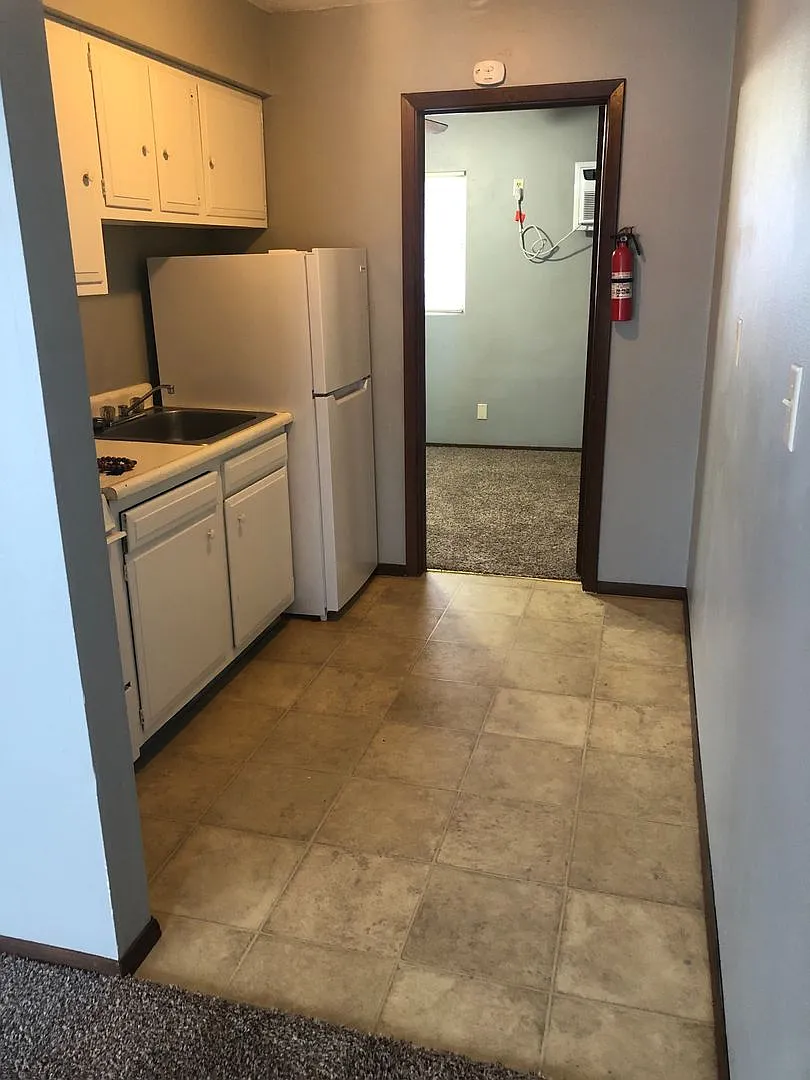 Greenwood Apartments — Photo 2