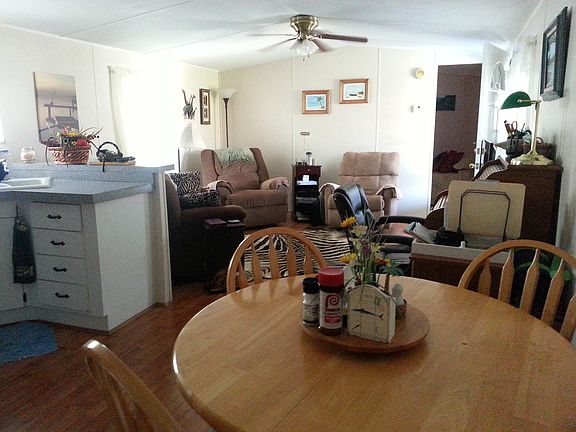 5th image of 1012 Woodside Dr