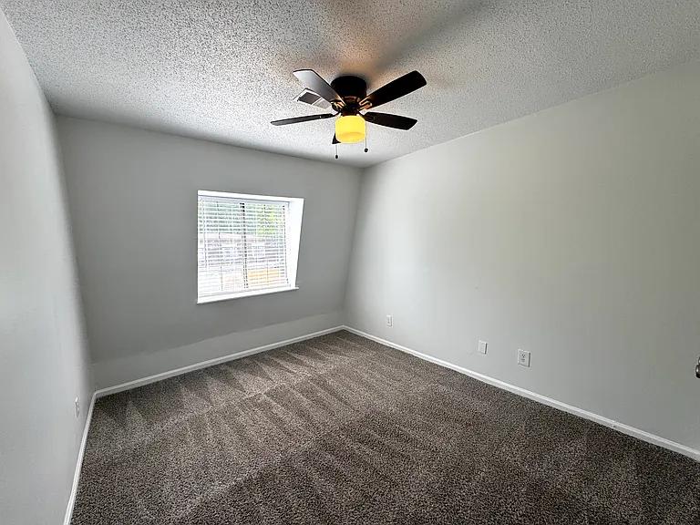 Piney Grove Townhomes — Photo 12