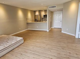 2822 S Bartell Dr APT 5, Houston, TX 77054