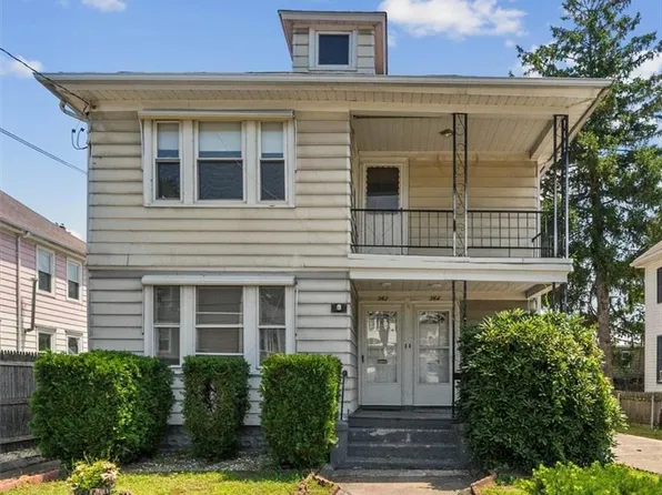 362-364 Webster Ave, Cranston, RI 02920