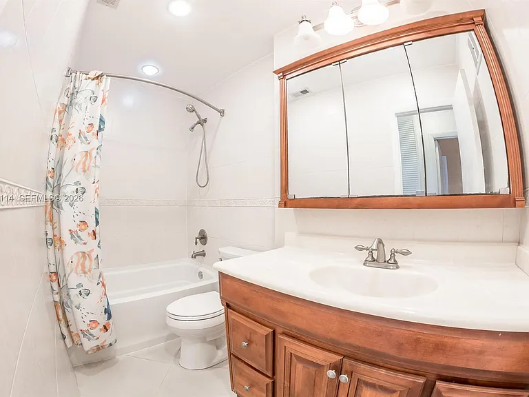 344 SW 1st St #6 — Photo 7