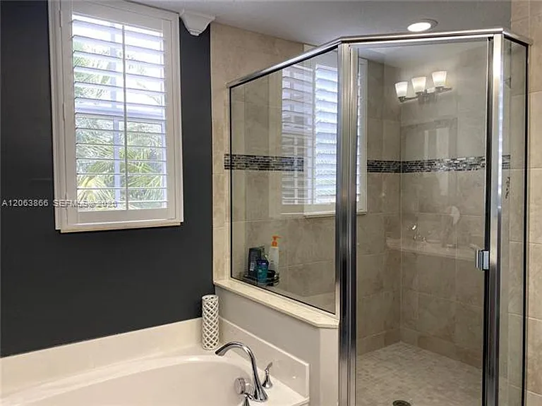 12403 NW 18th Ct #Townhouse 12403 — Photo 19