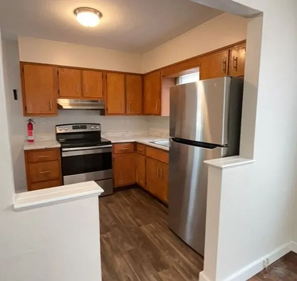 2320 Plum St — Photo 5