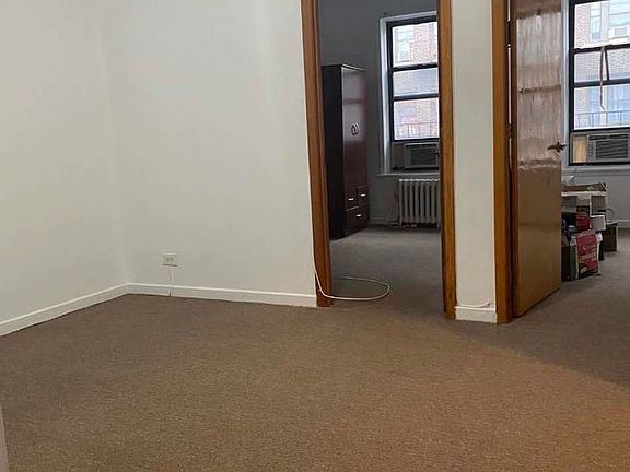 4th image of 31-19 35th St #2R
