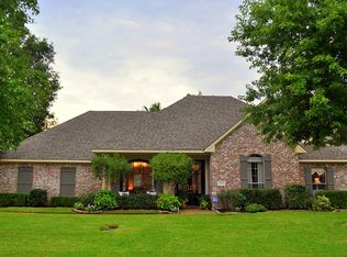 10110 Autumn Oaks Ln, Shreveport, LA 71106